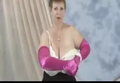 2 siyah Babes insan mobilya olarak beyaz arap sikismesi köle kullanın